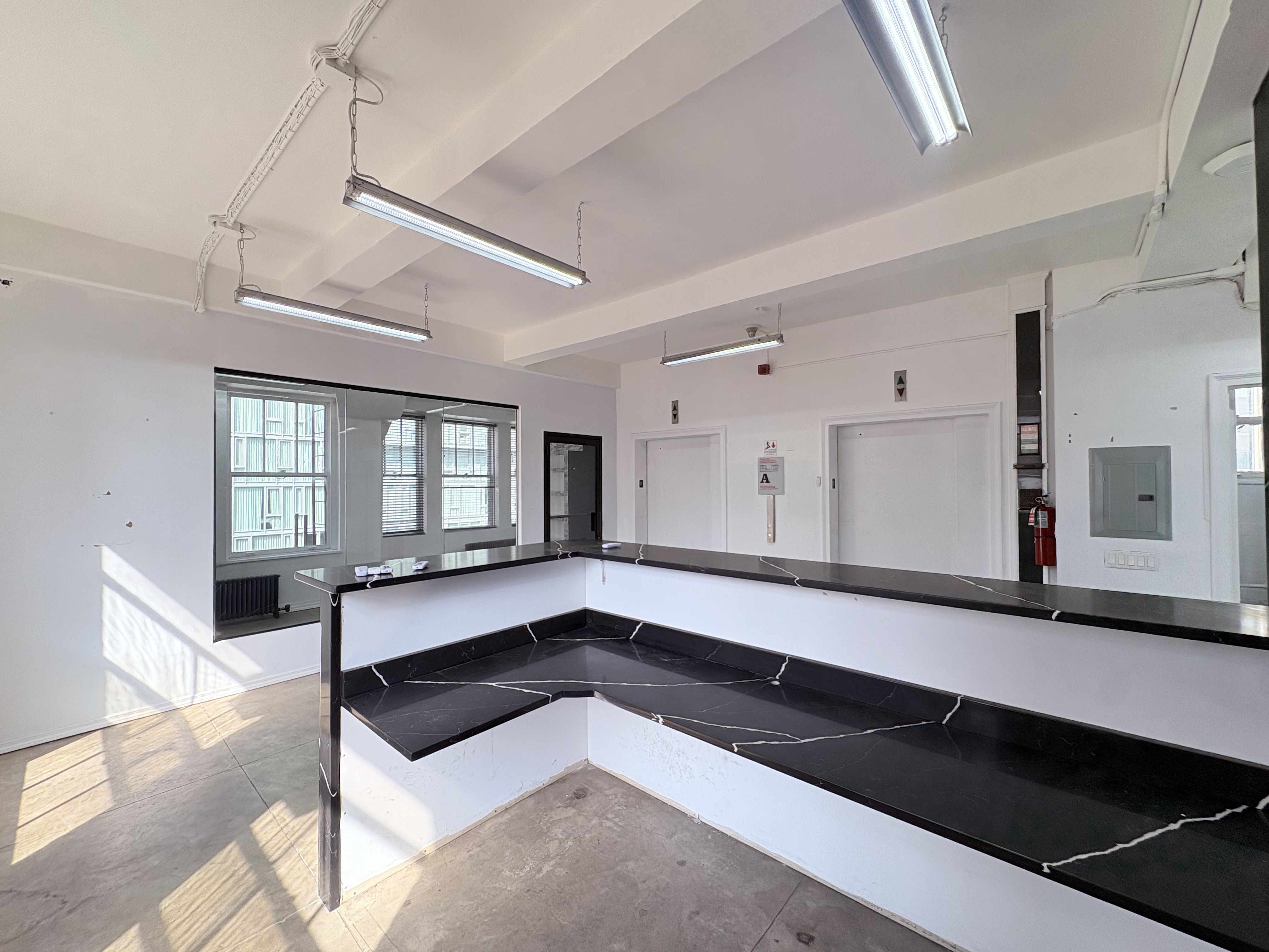 High-Floor Office with Excellent Light & City Views