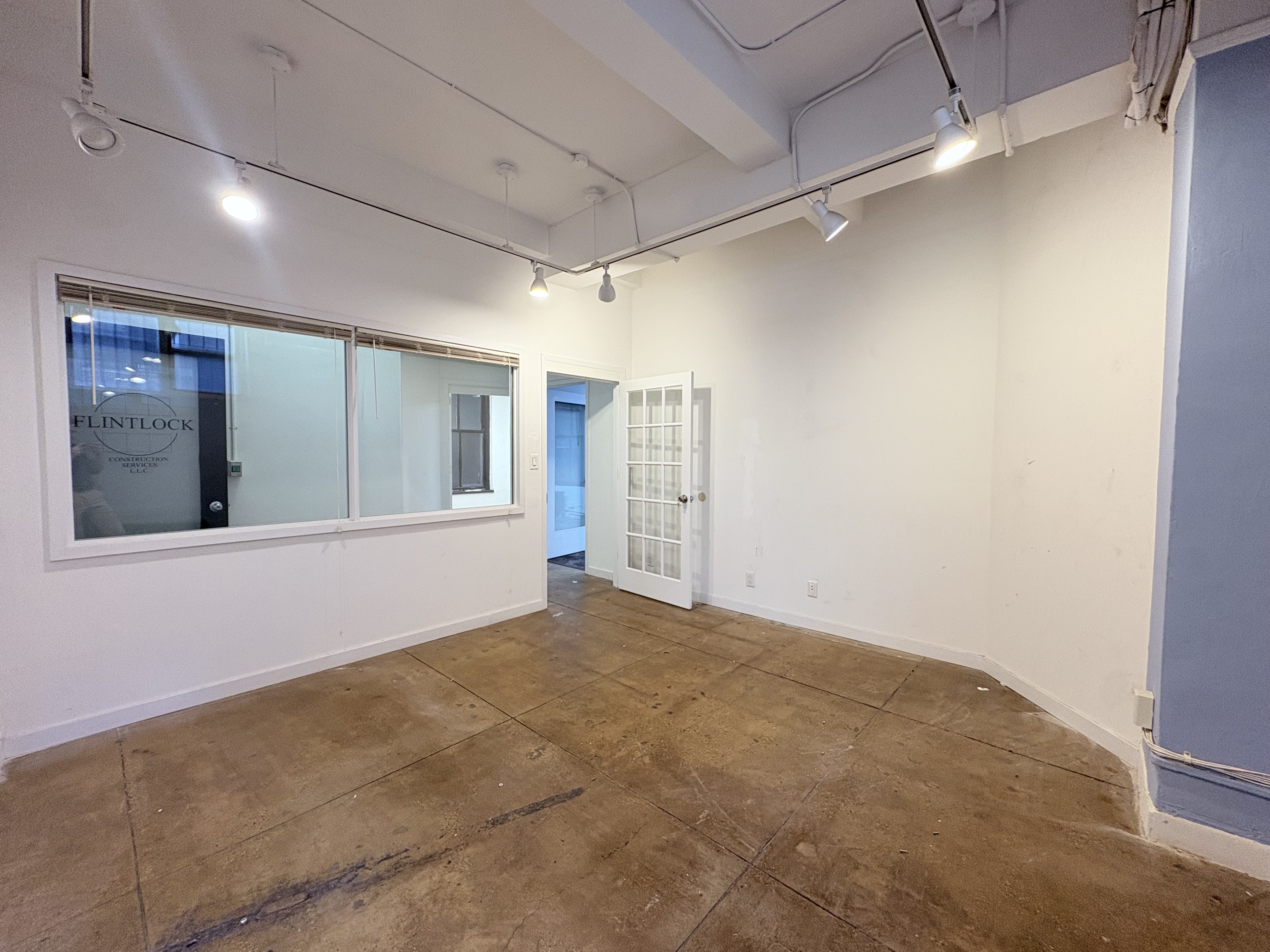 Accessible & Convenient Office in Times Square South