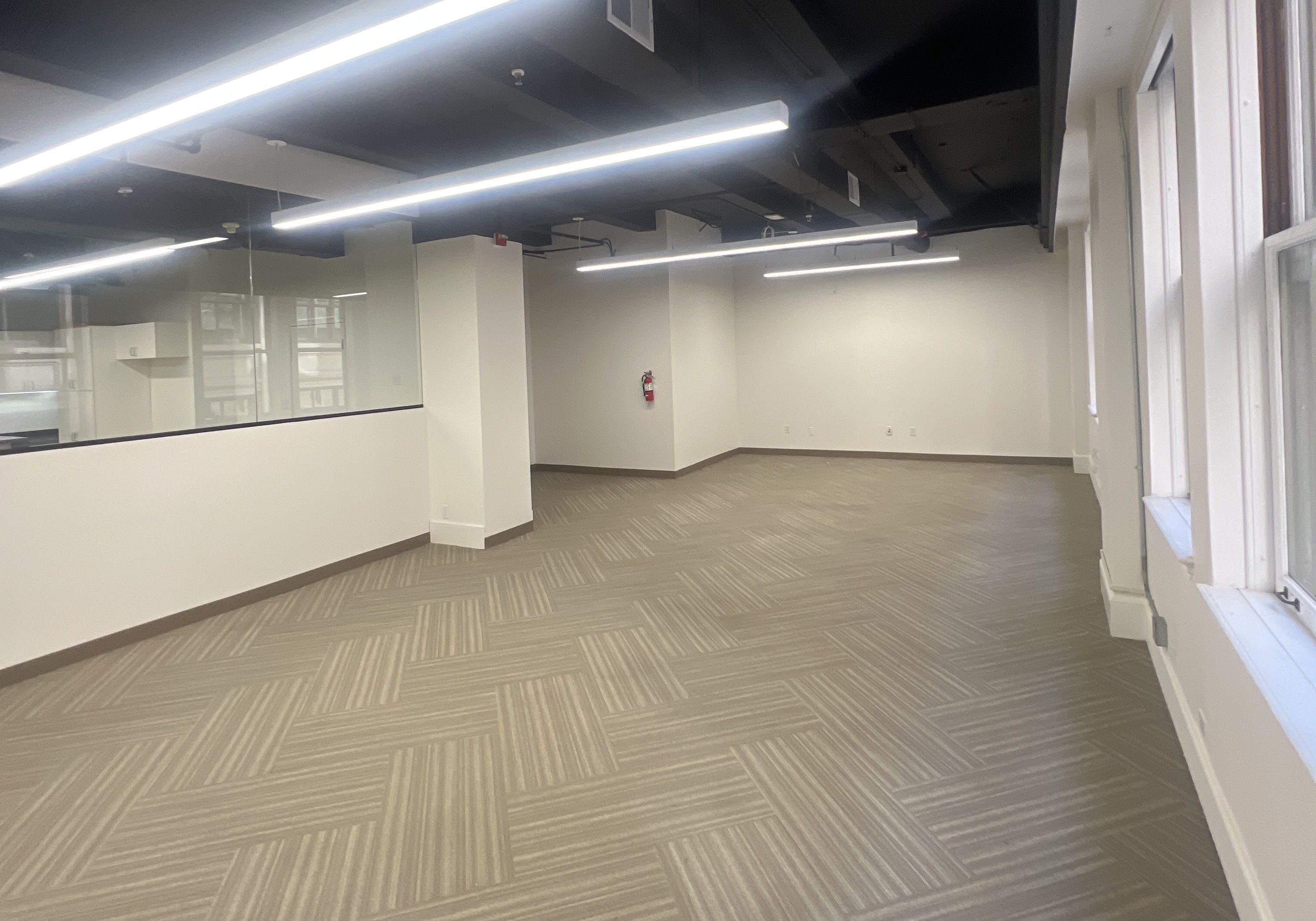 Bright Office Space with High Ceilings in SF FIDI