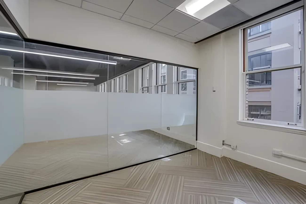 Bright Office Space with High Ceilings in SF FIDI