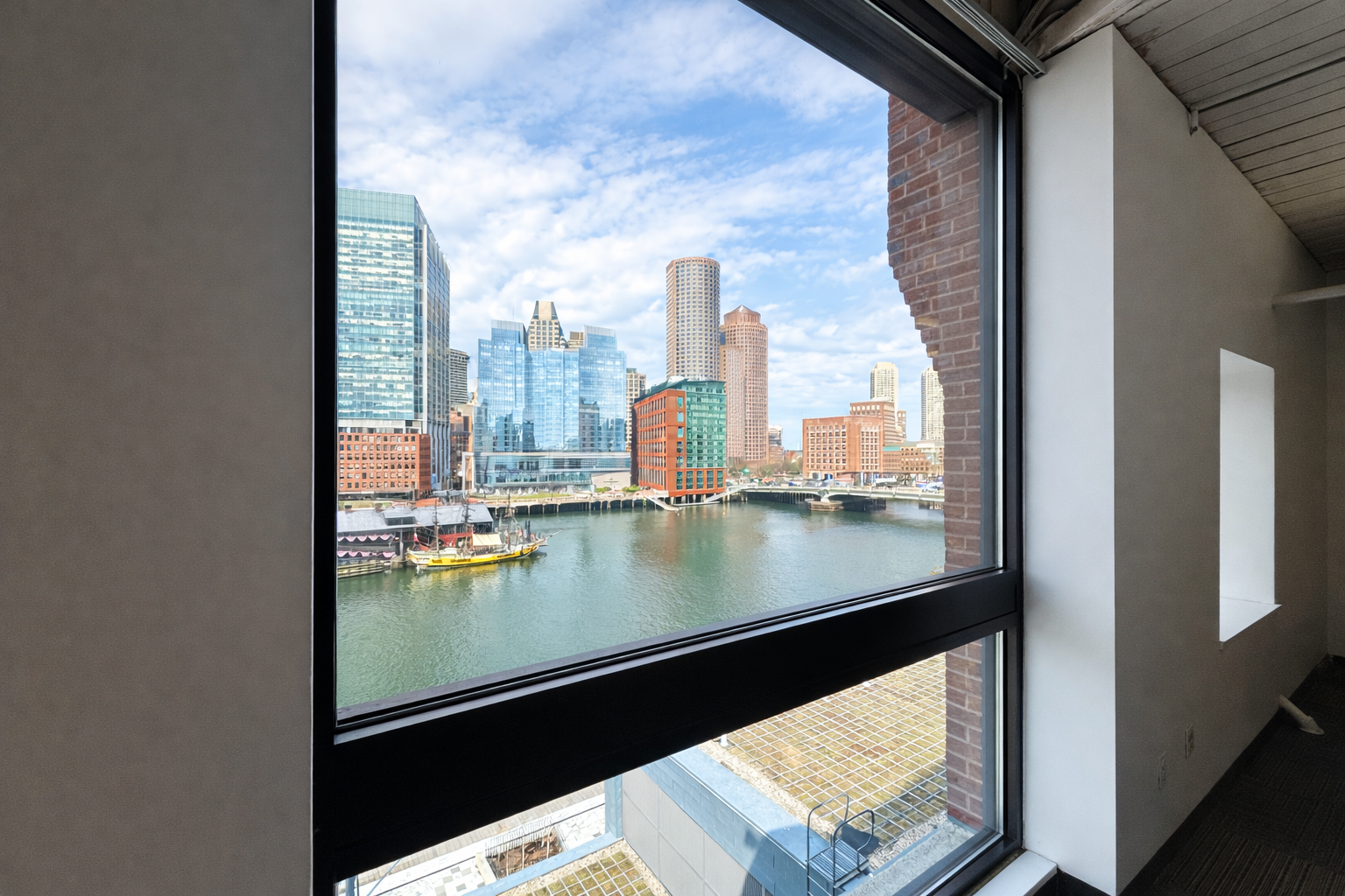 Bright Artistic Office with Great Views in Seaport