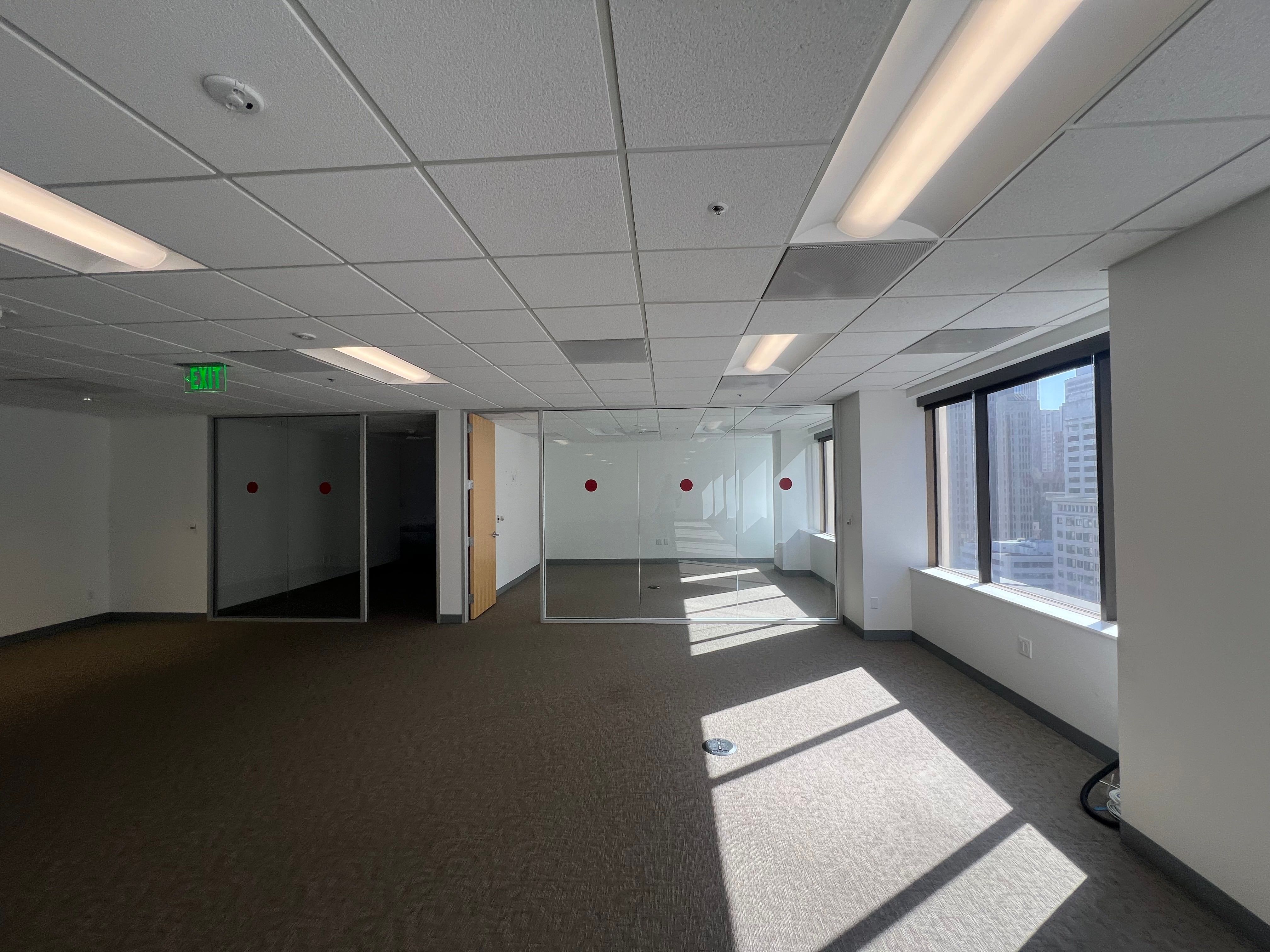 Bright Office Space in Vibrant Chinatown