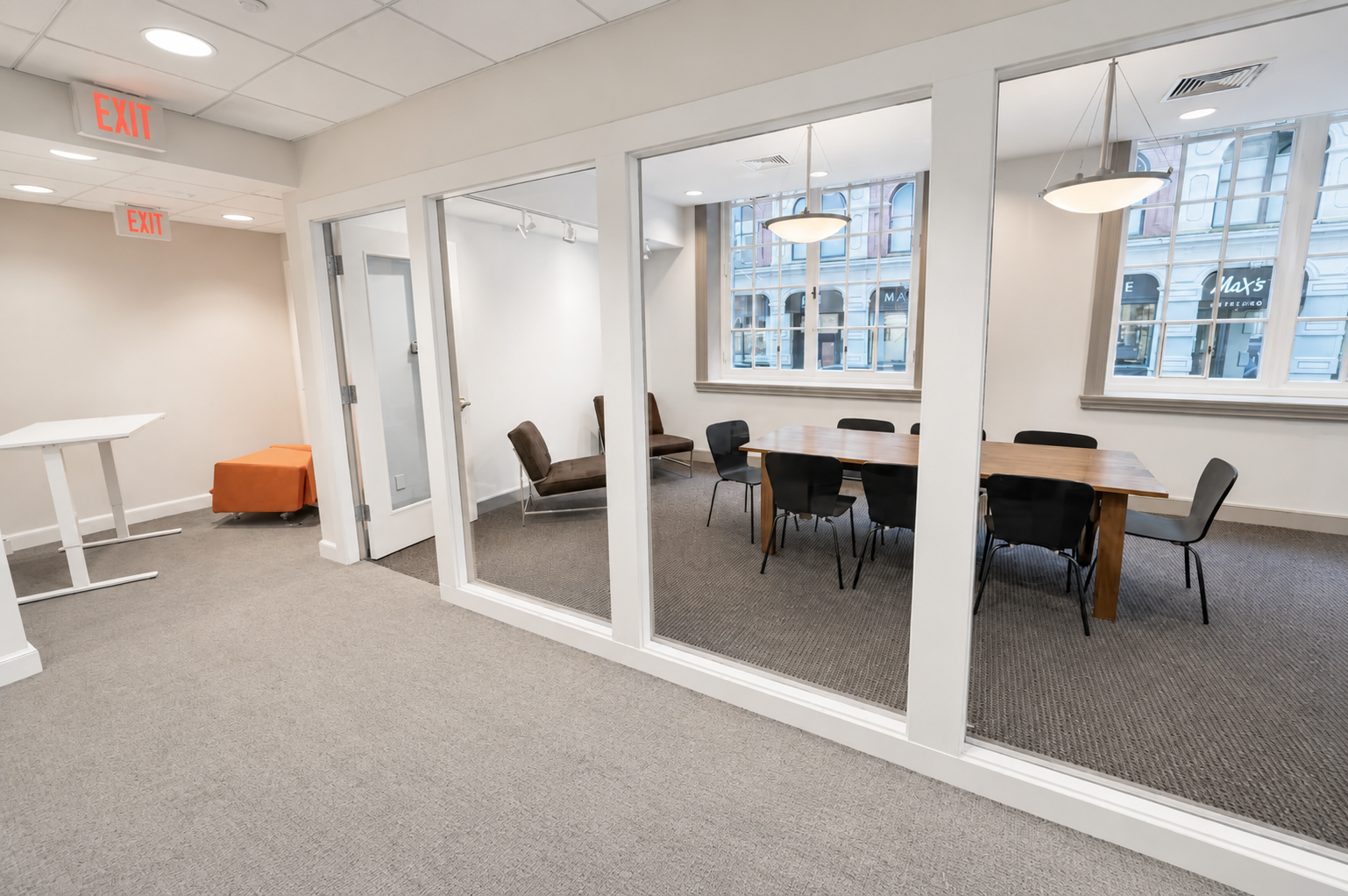 Bright Collaborative Workspace in Downtown Boston