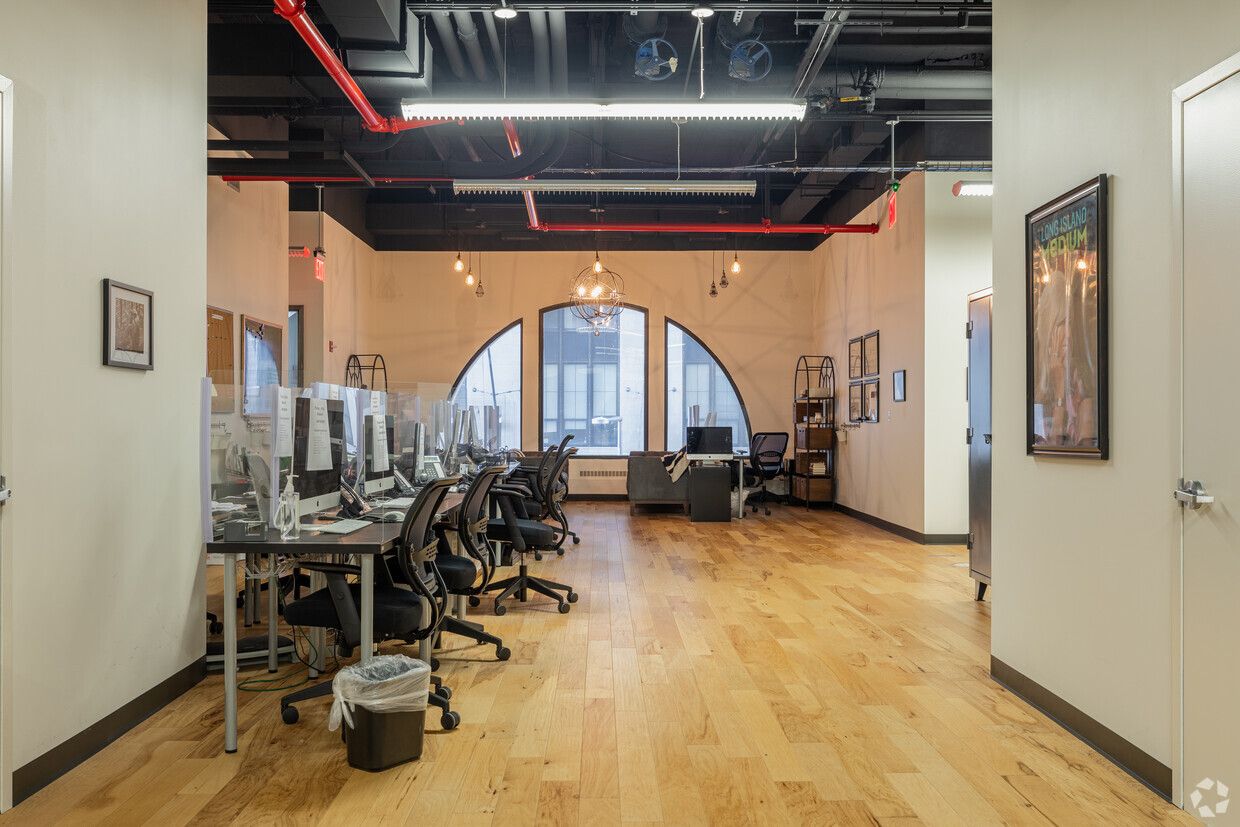 Bright Fully Furnished Office in NYC Financial District
