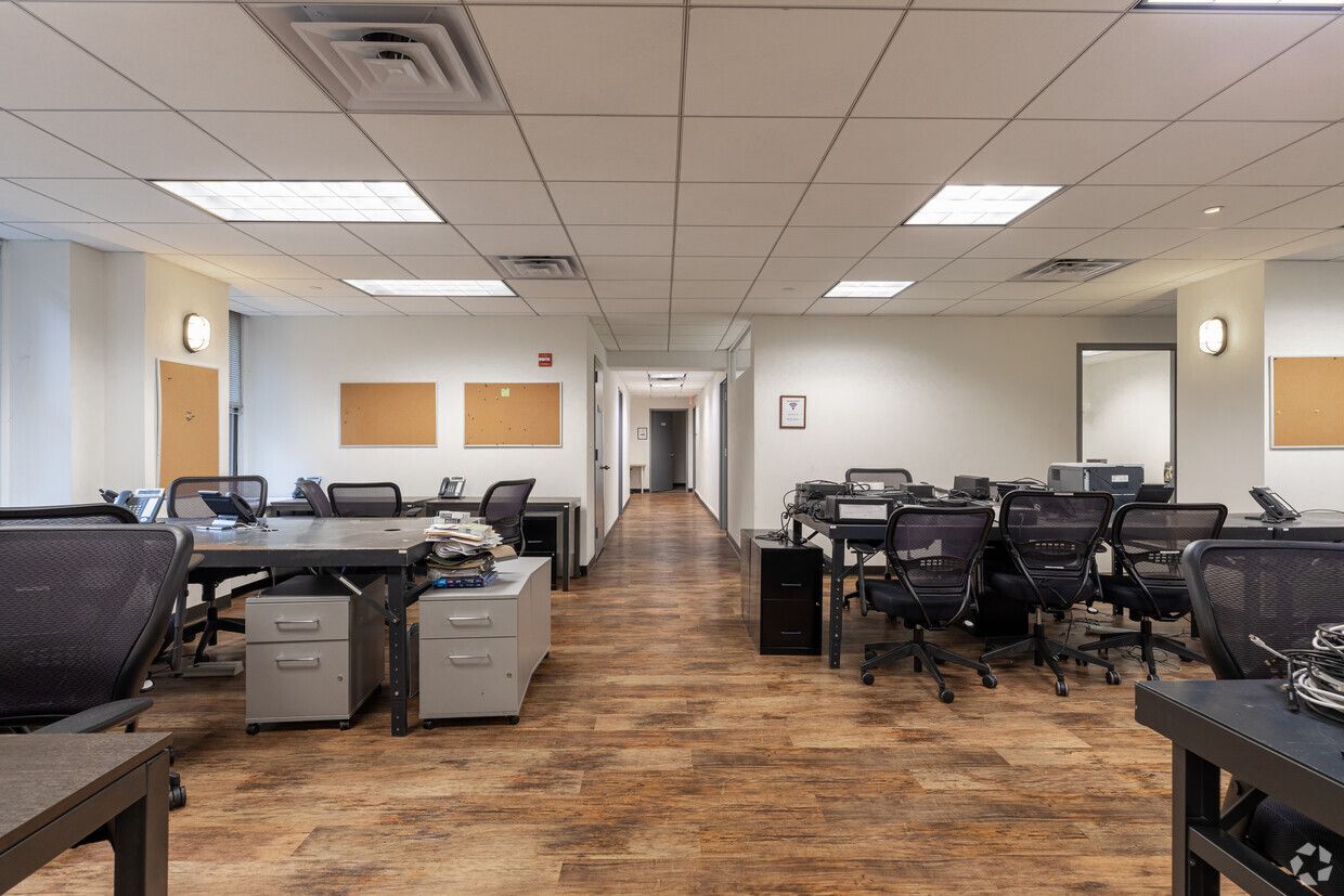 Bright Fully Furnished Office in NYC Financial District