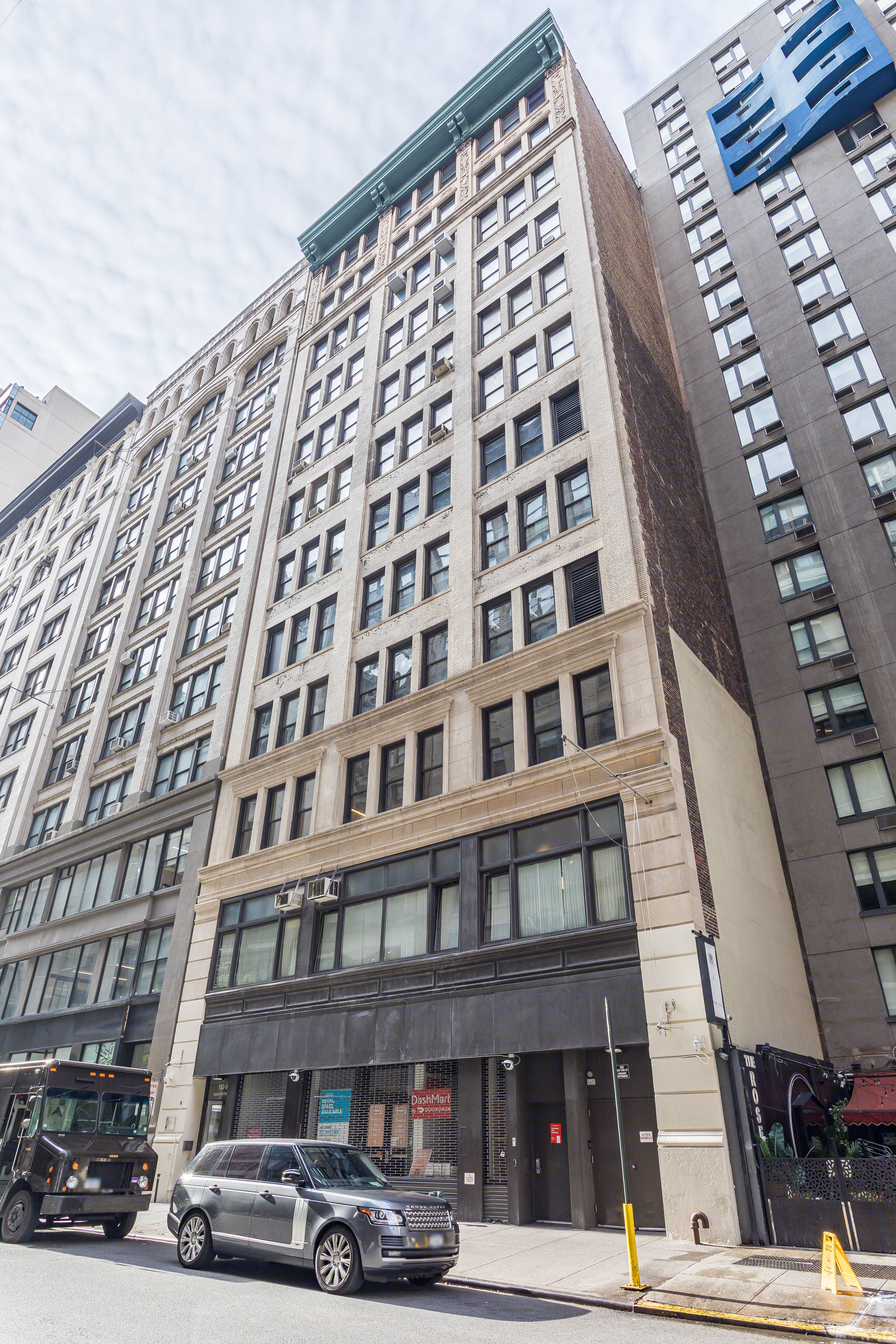 Bright and Fully Furnished Chelsea Office Space