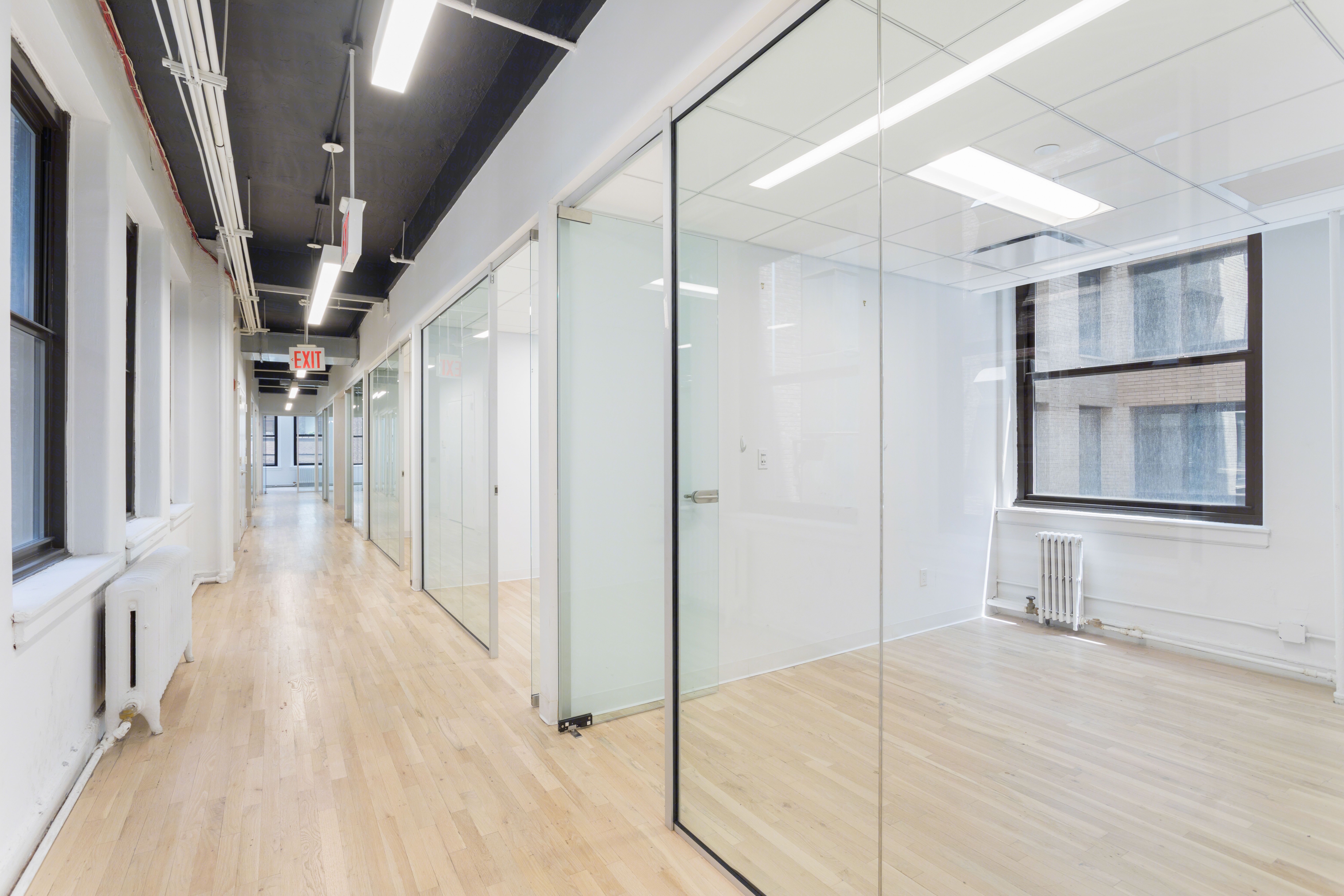 Sprawling Midtown Office with High Ceilings 
