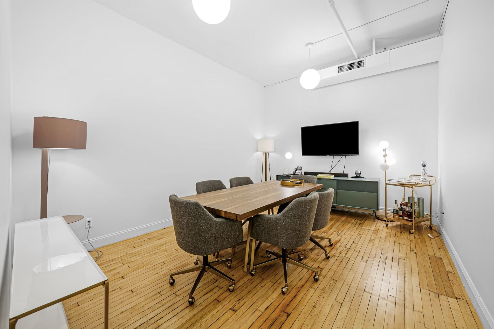Modern Workspace in Union Square Ready for Move-in