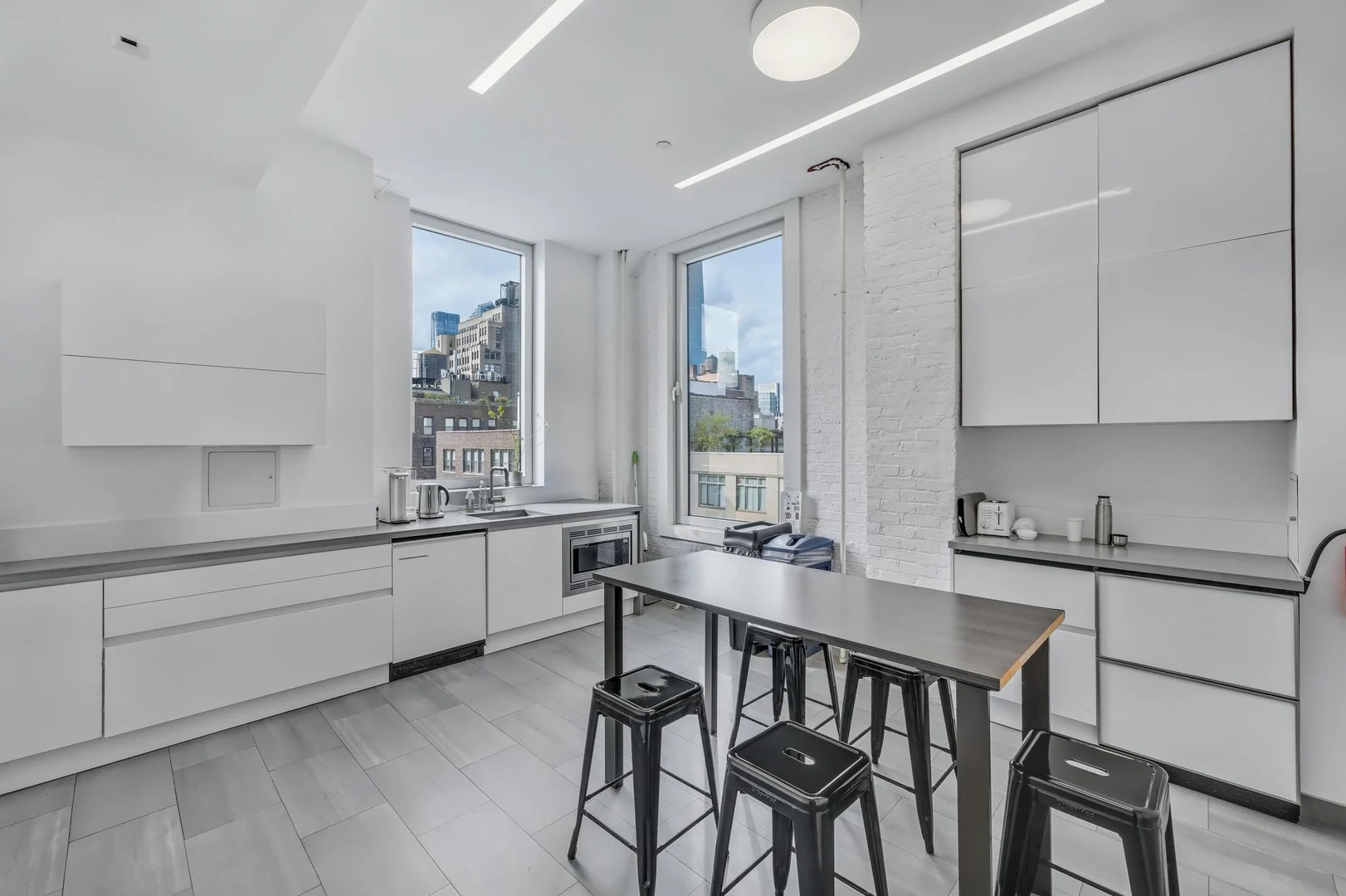 Bright Chelsea Office with Modern Amenities