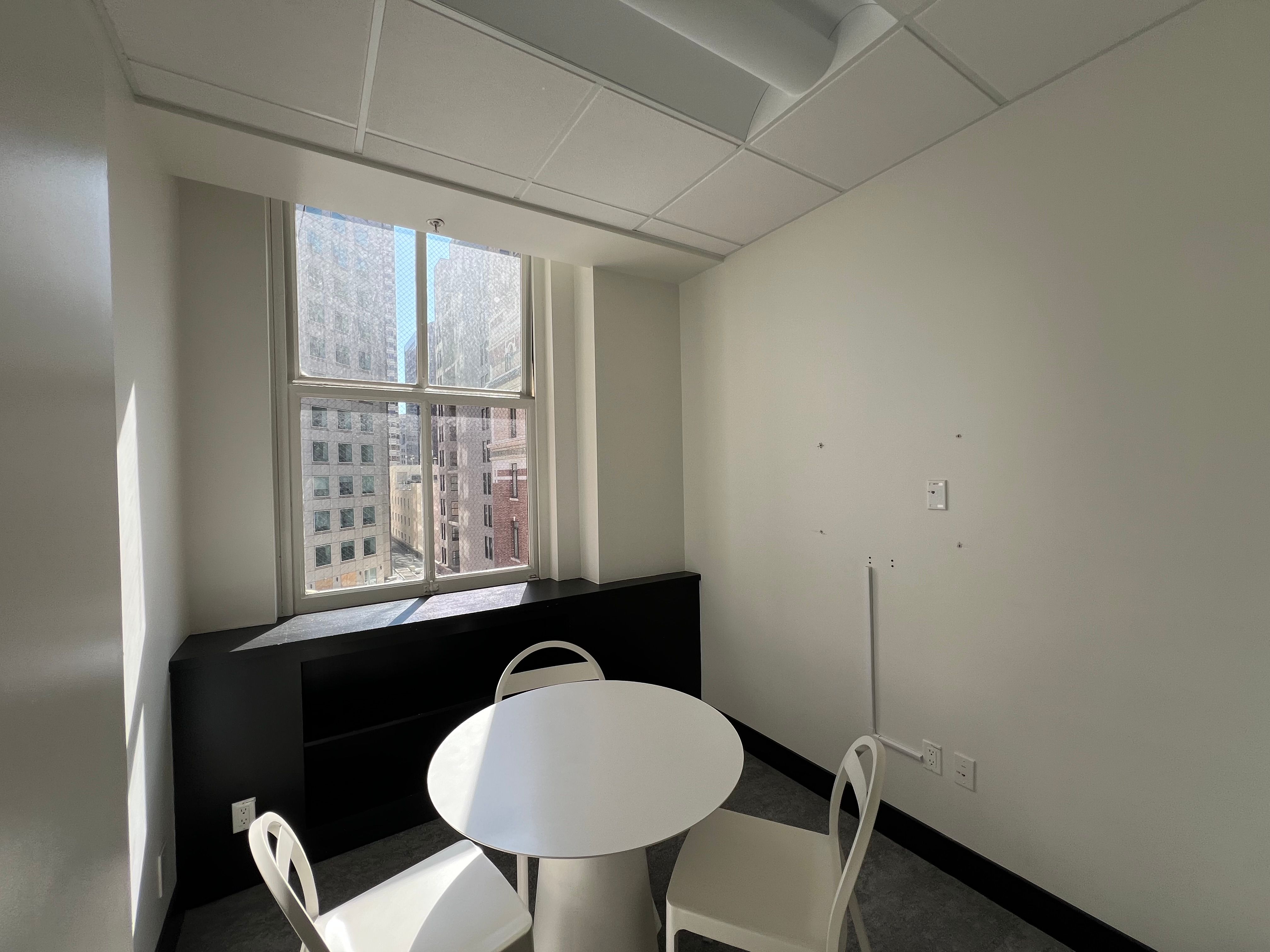 Vibrant Office Space with High Ceilings in SF - FIDI