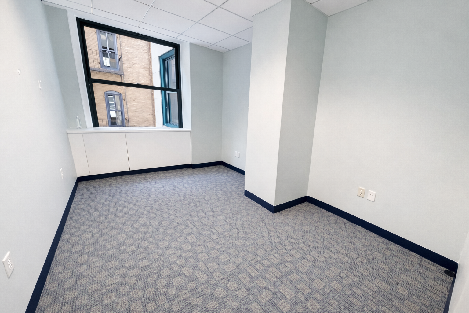 Bright Office Space in Downtown Boston Center