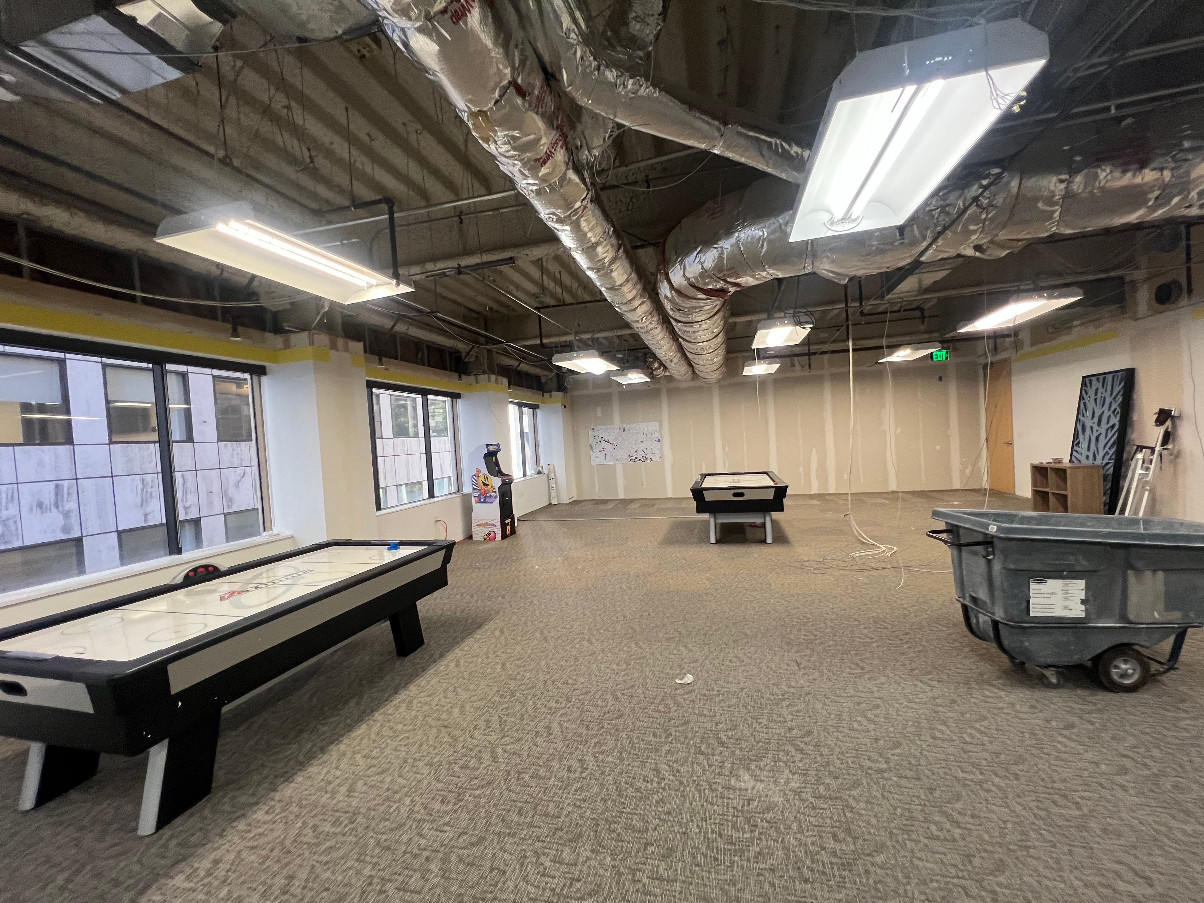 Modern Workspace with Amenities in SF - Chinatown