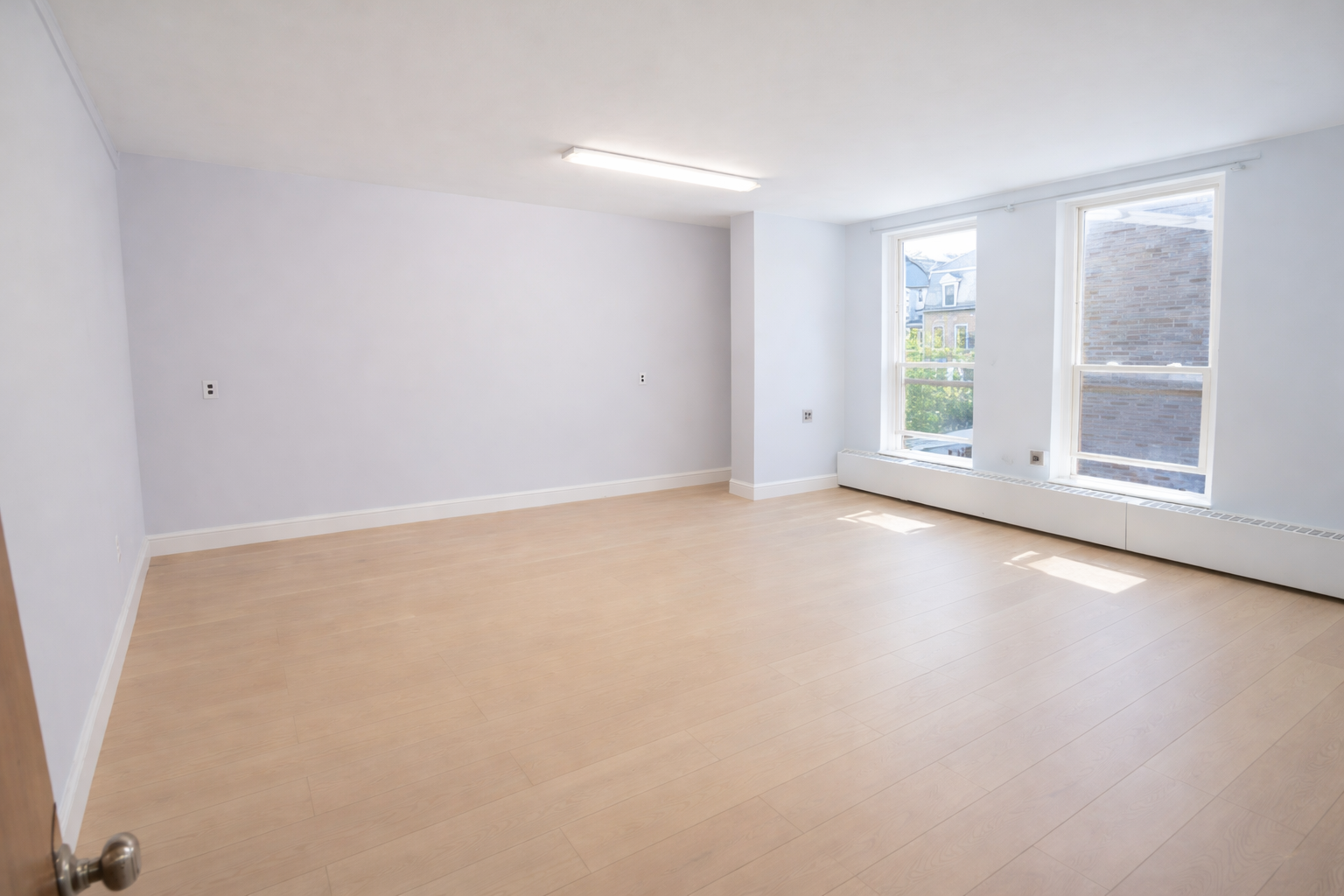 Bright Riverside Office Space with Natural Light