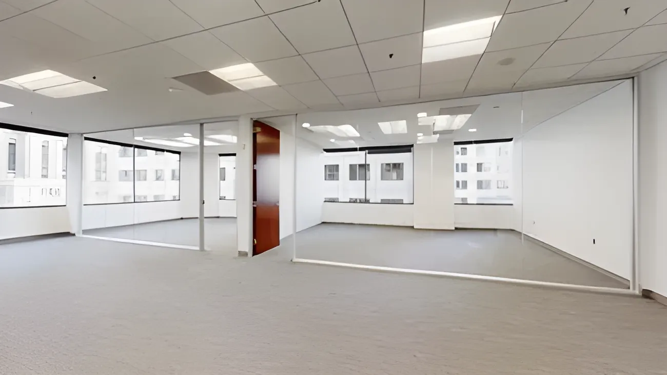 Bright Office with Natural Light in SF FiDi