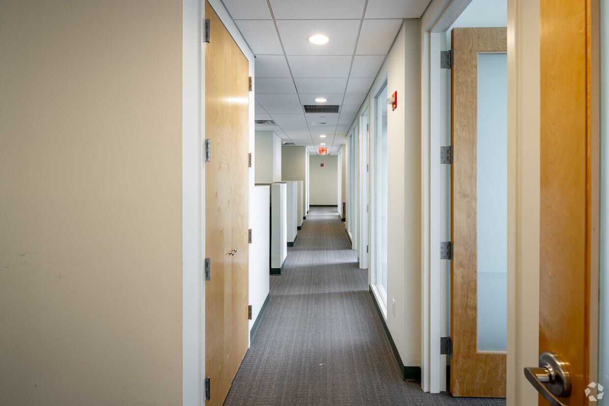 Bright, Inviting Office Space in NYC - FIDI