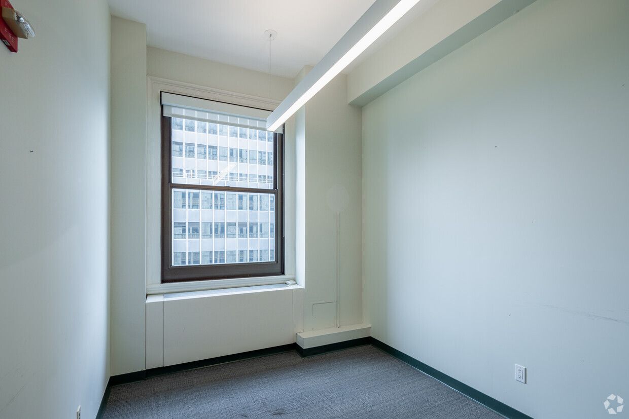 Bright, Inviting Office Space in NYC - FIDI