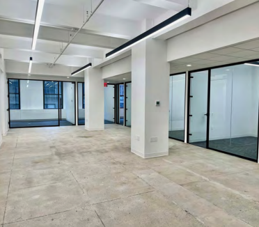 Modern Prebuilt Suite near Bryant Park