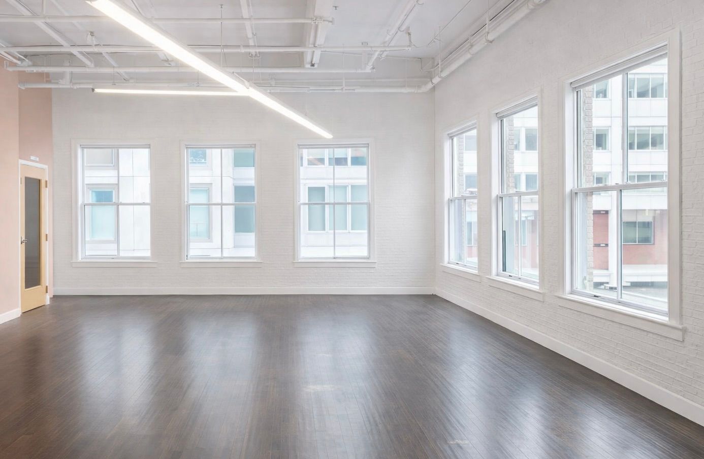 Bright, Airy Office Space by South Station 