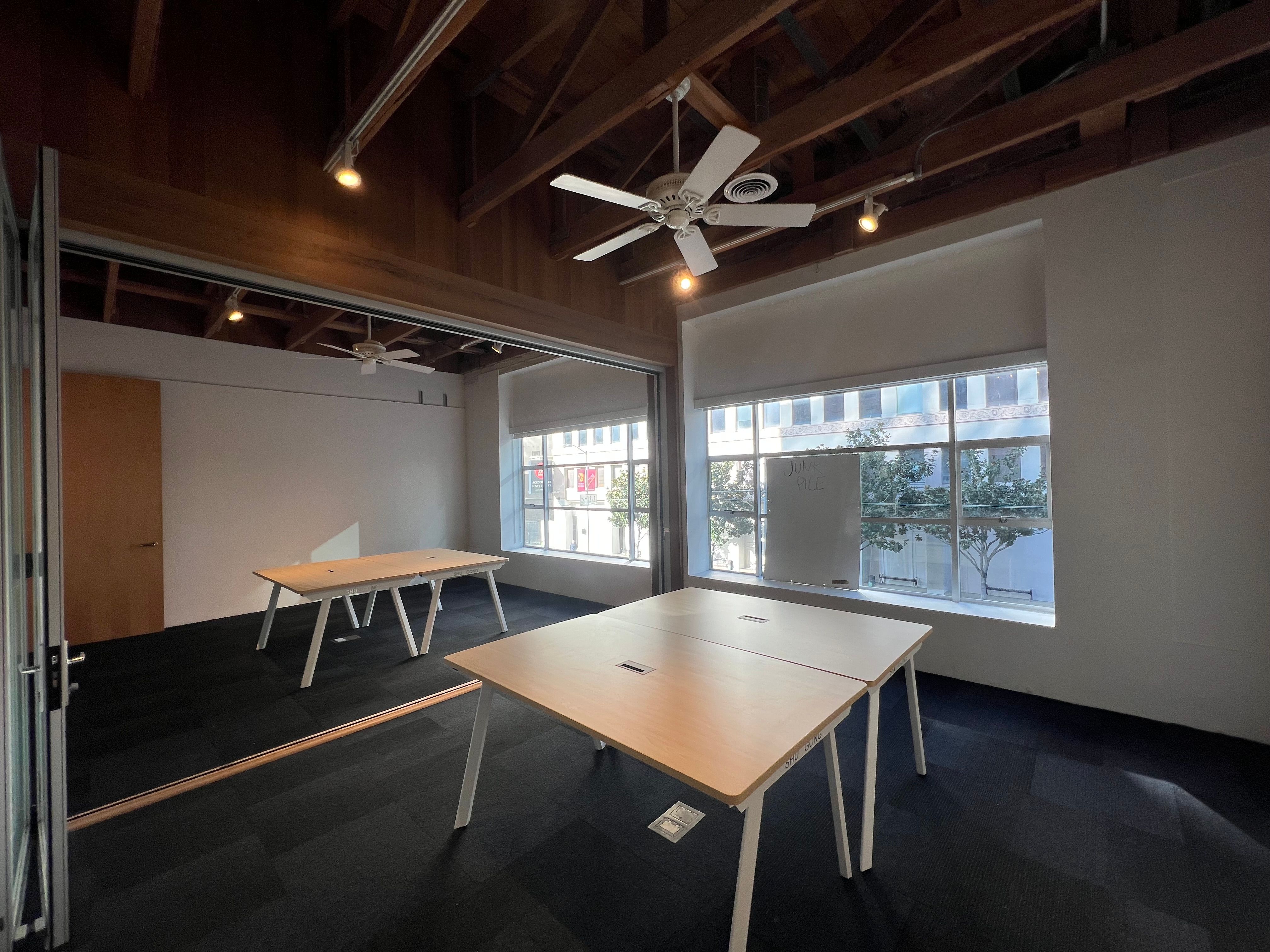 Bright Creative Office in South Financial District