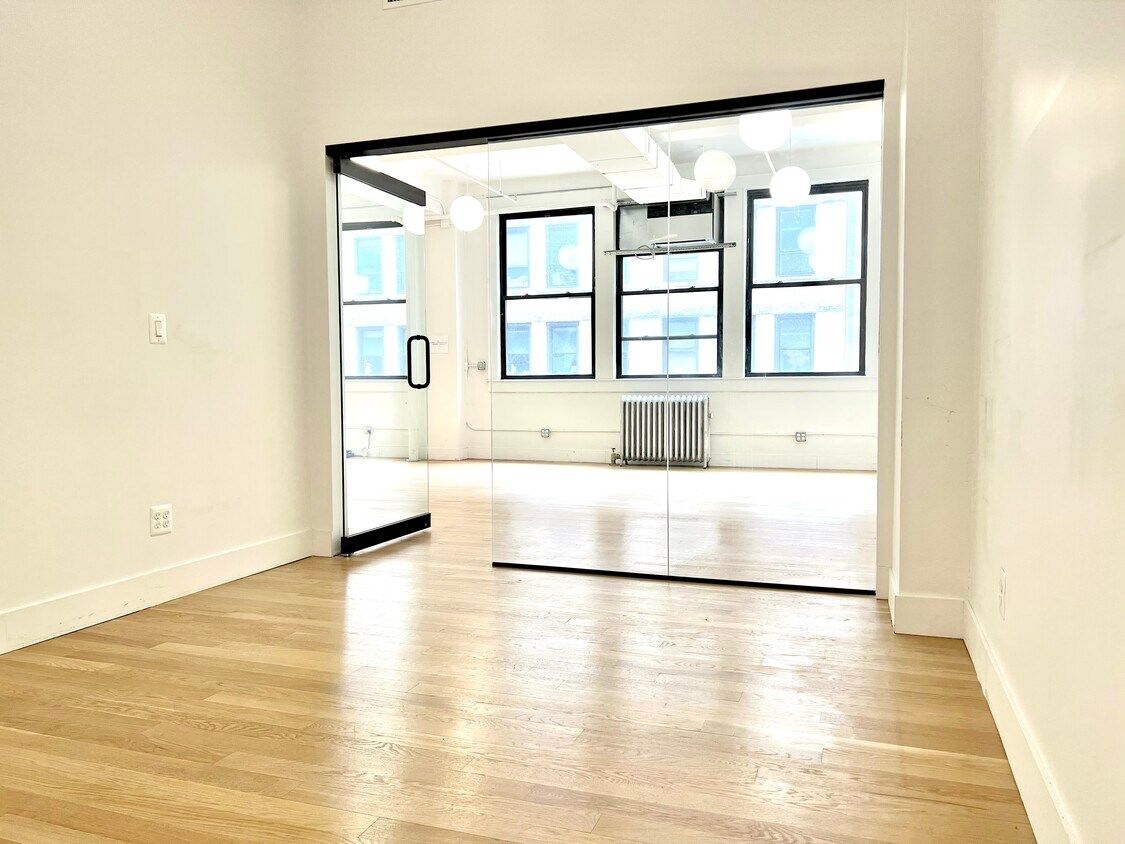 Bright Modern Office Space in Midtown Manhattan