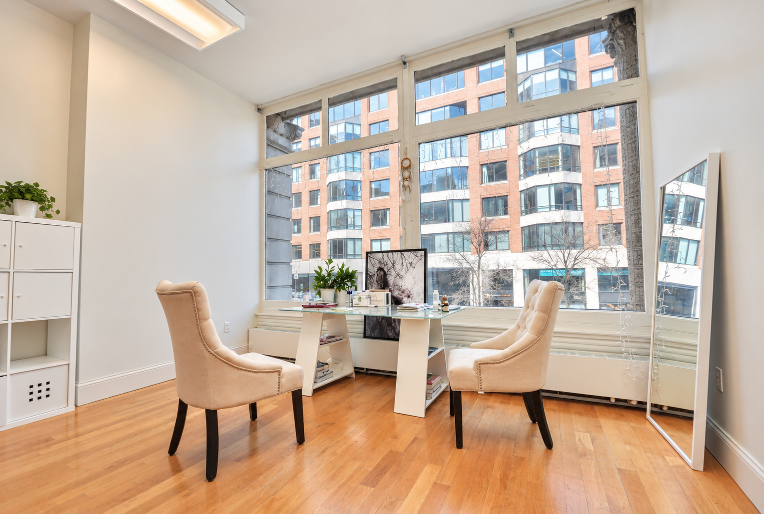 Stylish Office with Natural Light in Back Bay