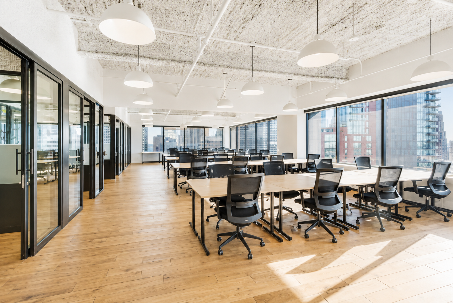 Bright Private Suite in Downtown Coworking Space