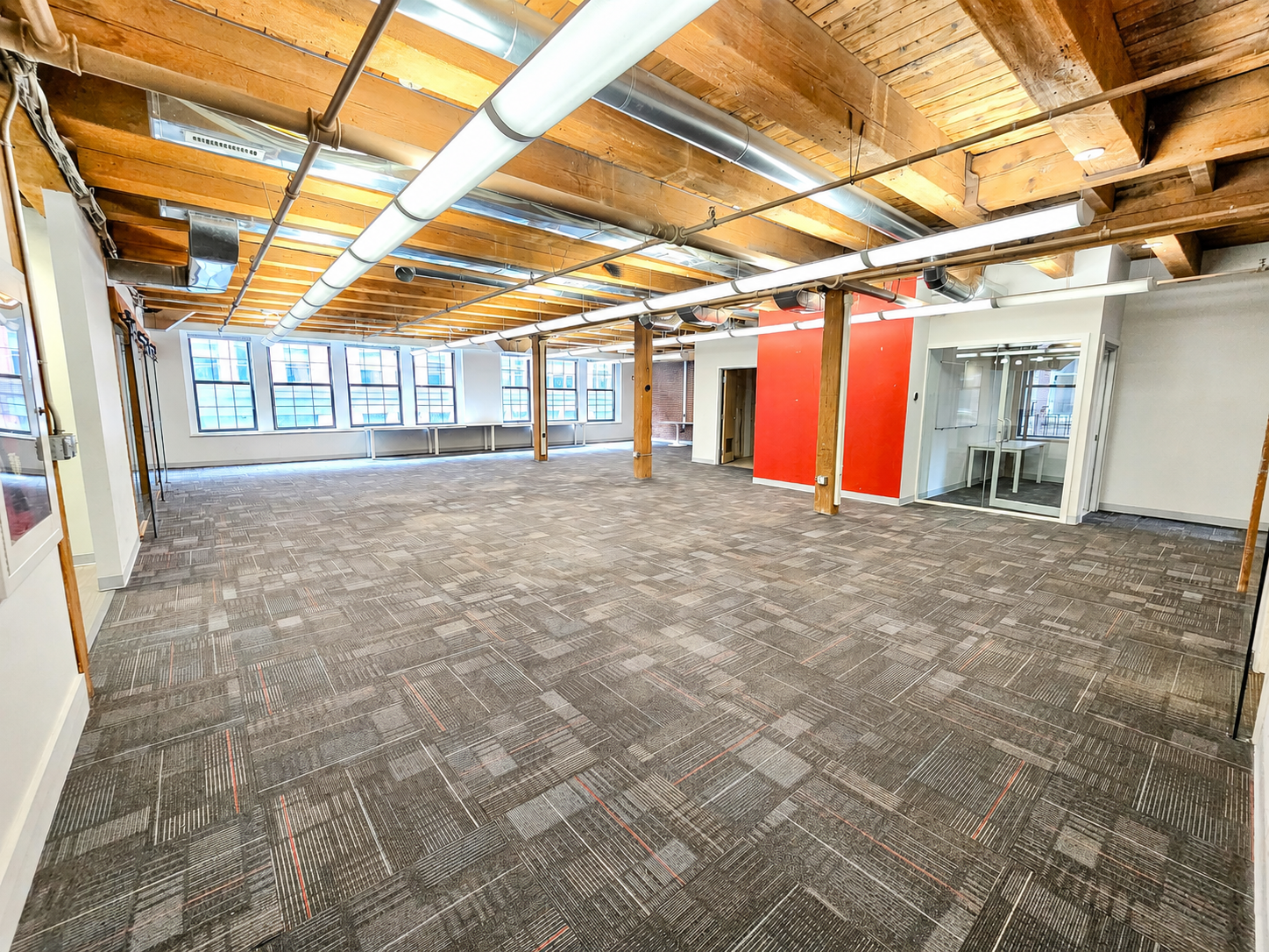 Bright Modern Office with Natural Light in West End