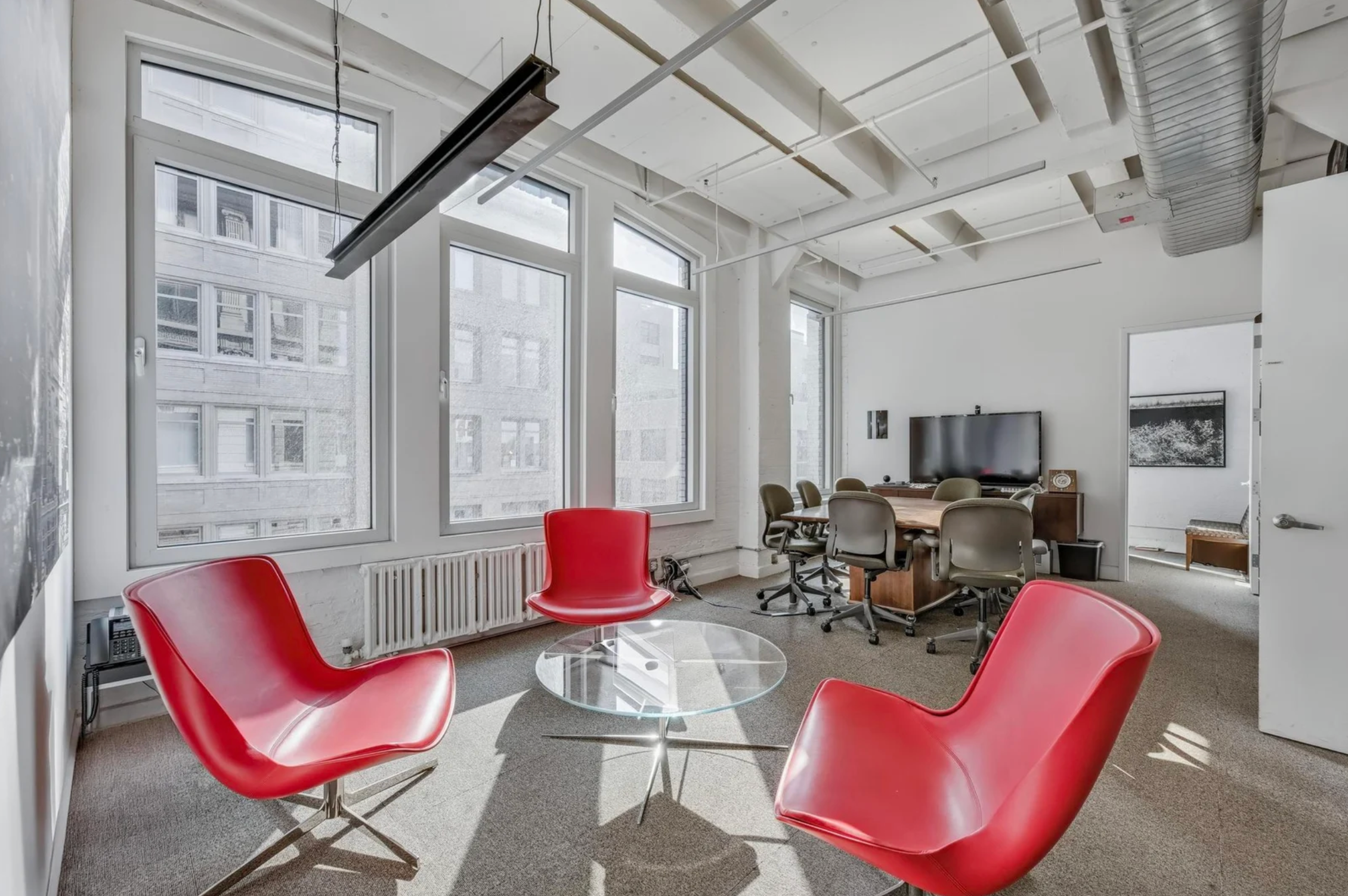 Bright Chelsea Office with High Ceilings and Desks