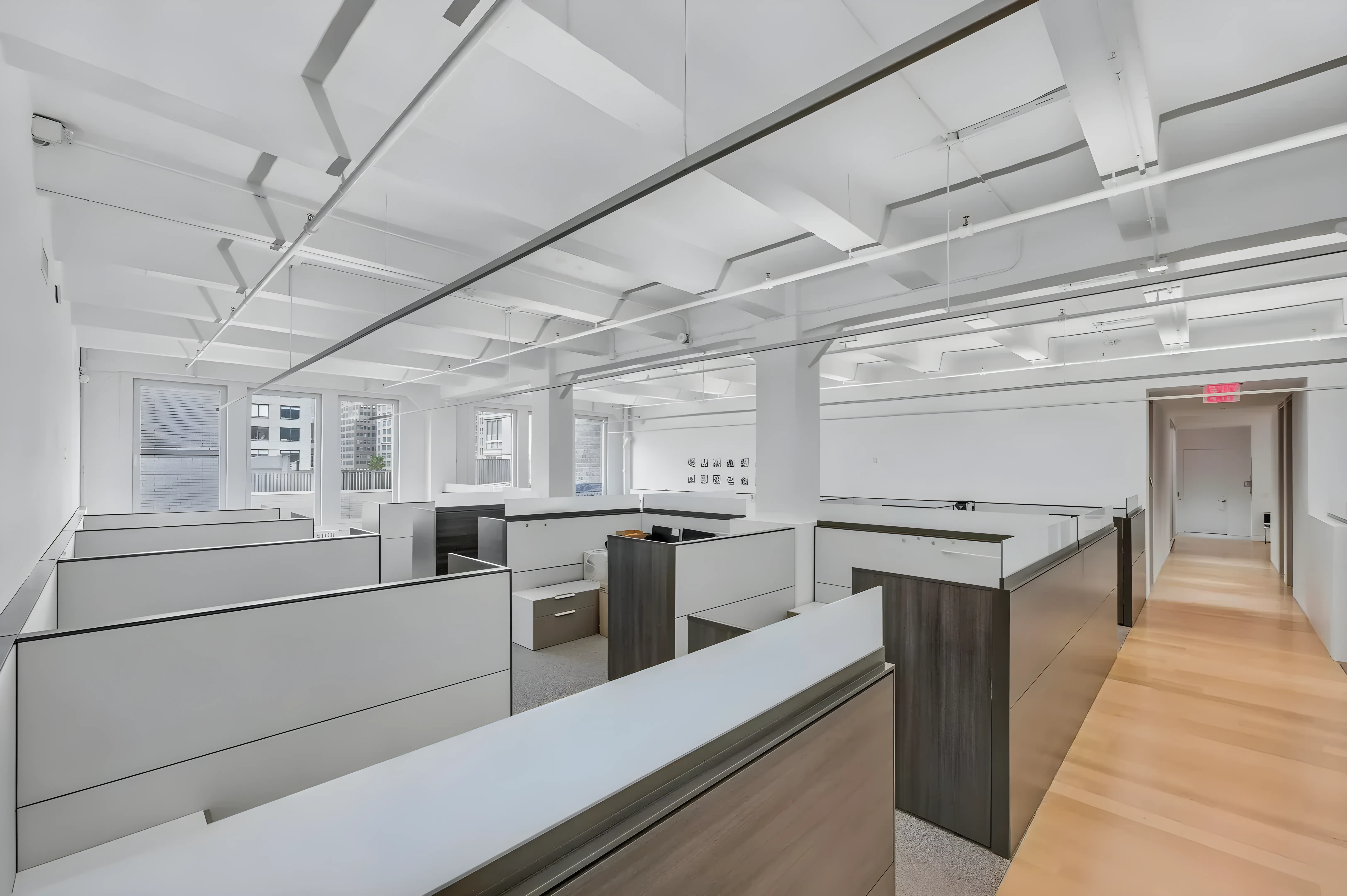 Bright Chelsea Office with High Ceilings and Desks