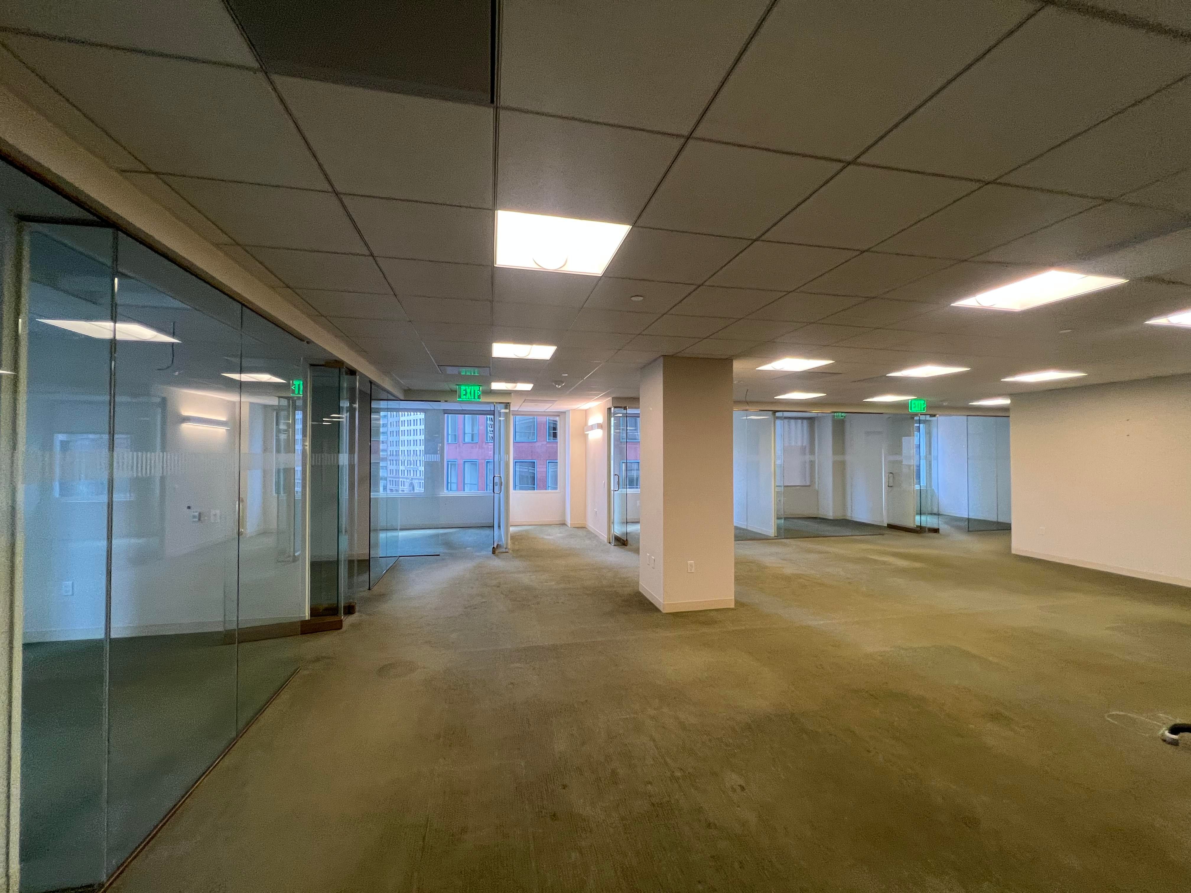 Modern Office with Glass Conference Rooms in SF