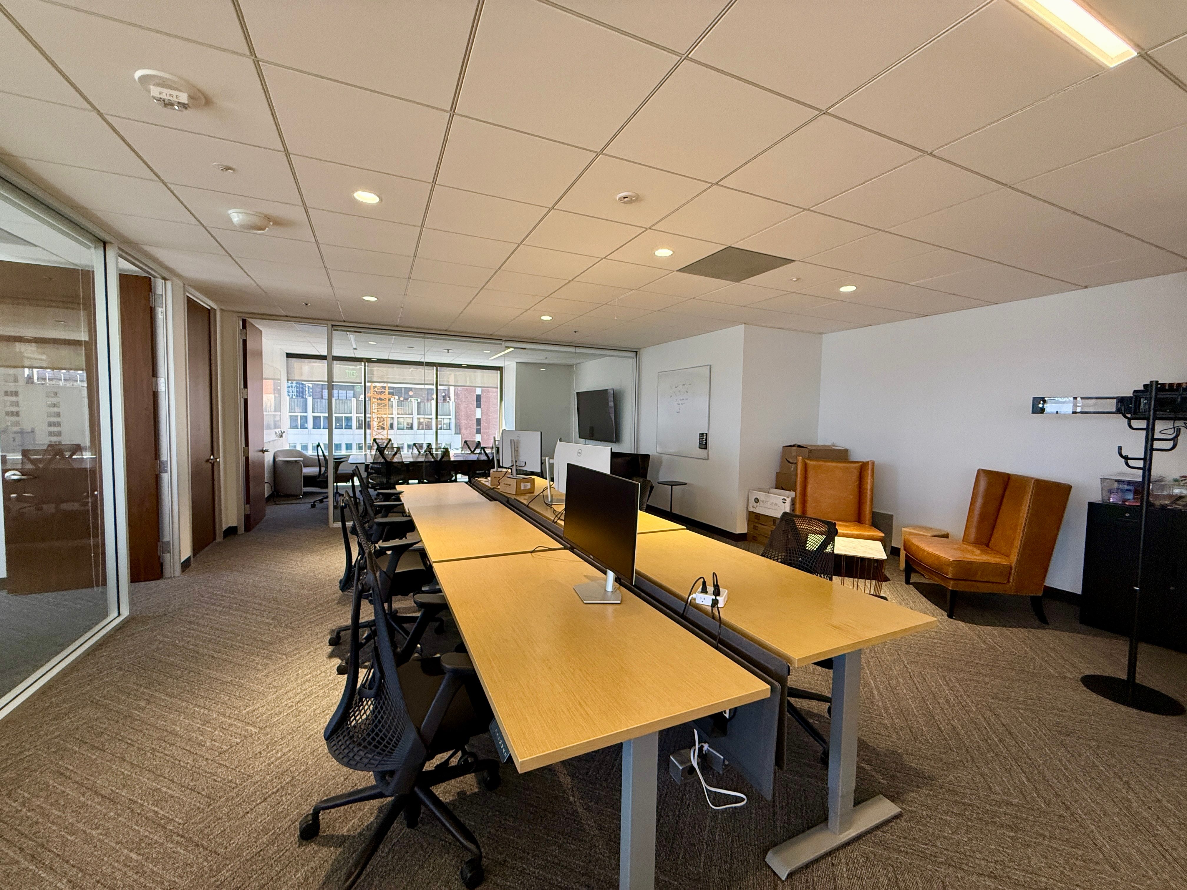 Bright Furnished Class-A Office with Great Views in SF