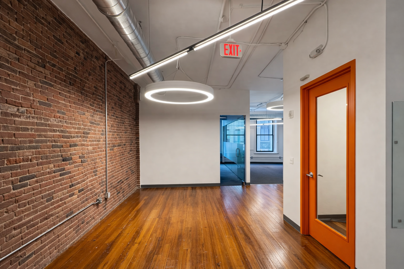 Modern Brick-and-Timber Space in Downtown Boston