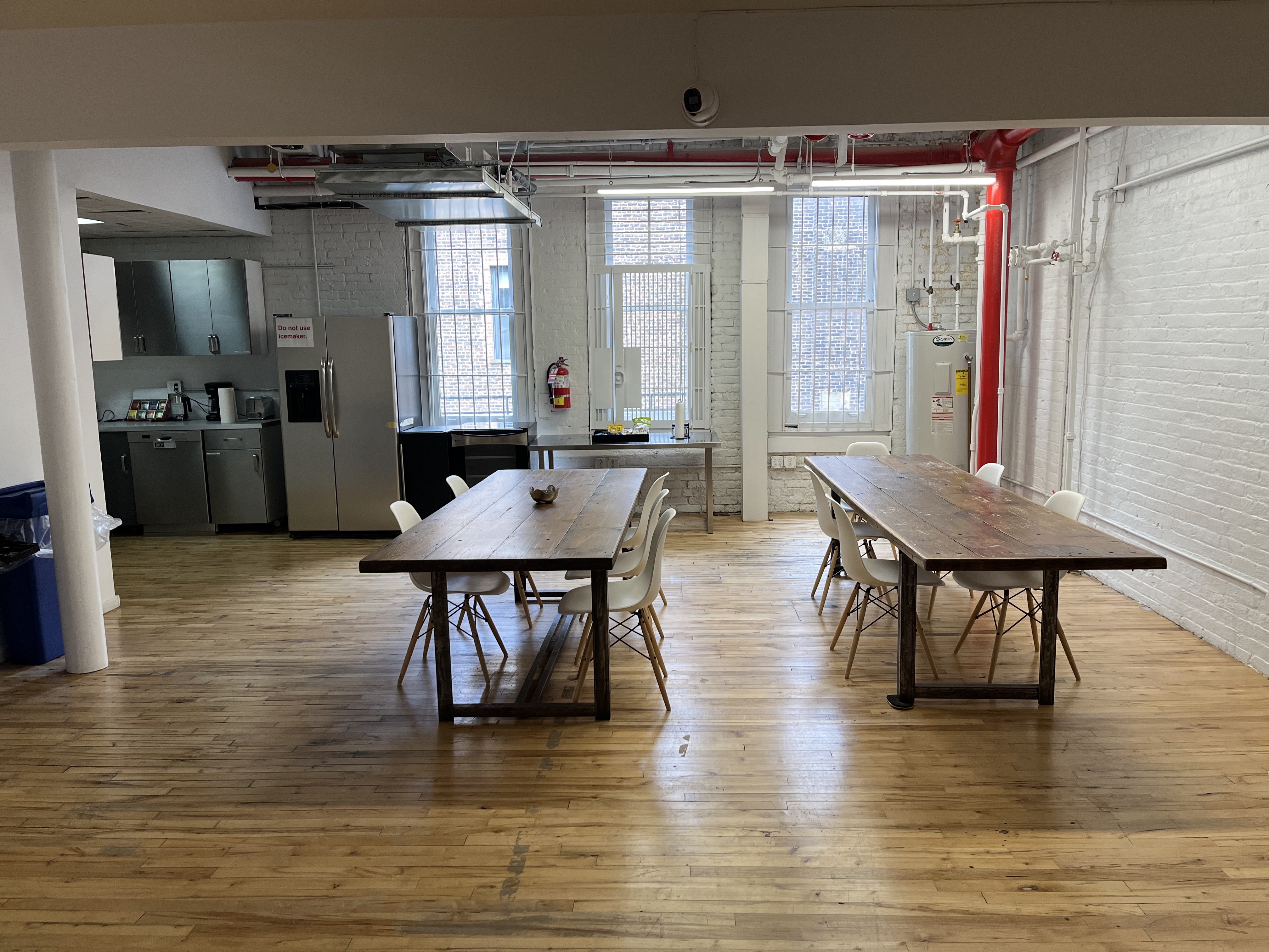Creative Industrial Bullpen Seating in Prime Tribeca Location